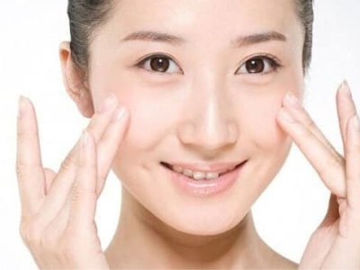 Vitamin gi&uacute;p trẻ h&oacute;a da