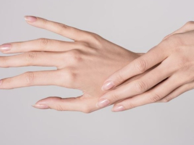 C&aacute;ch trẻ h&oacute;a da tay tại nh&agrave; 