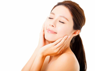 Trẻ h&oacute;a da mặt bằng tế b&agrave;o gốc