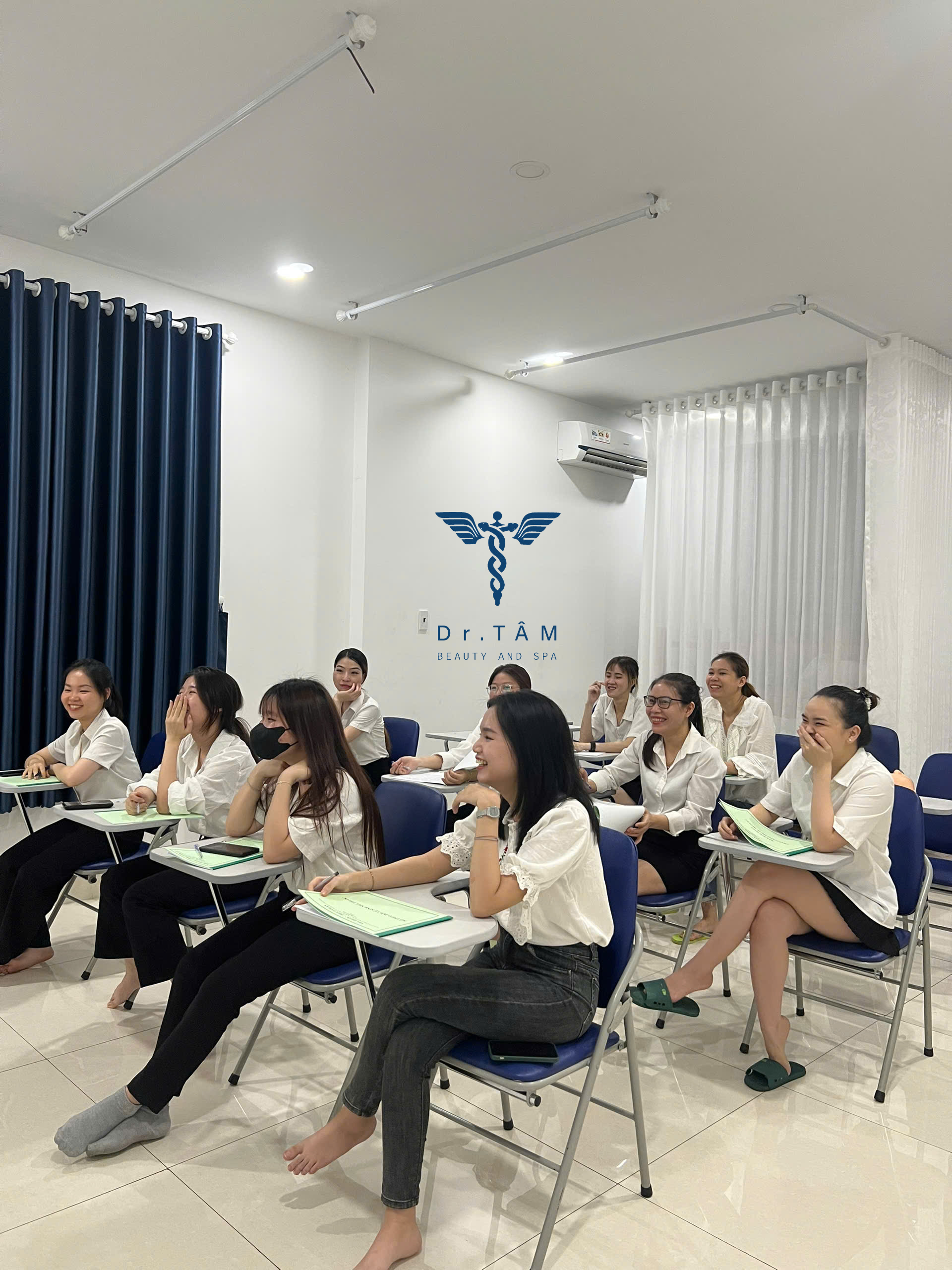 Nơi Đ&agrave;o Tạo X&oacute;a Nhăn Filler Botox Quận 12 TPHCM
